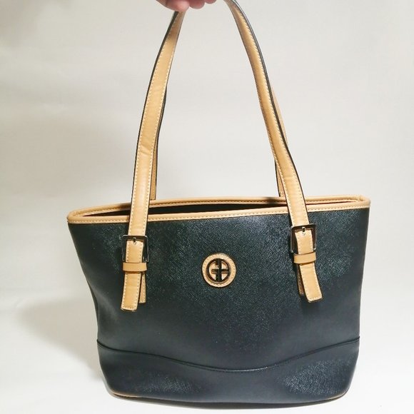 Giani Bernini Saffiano Tote - Picture 3 of 12